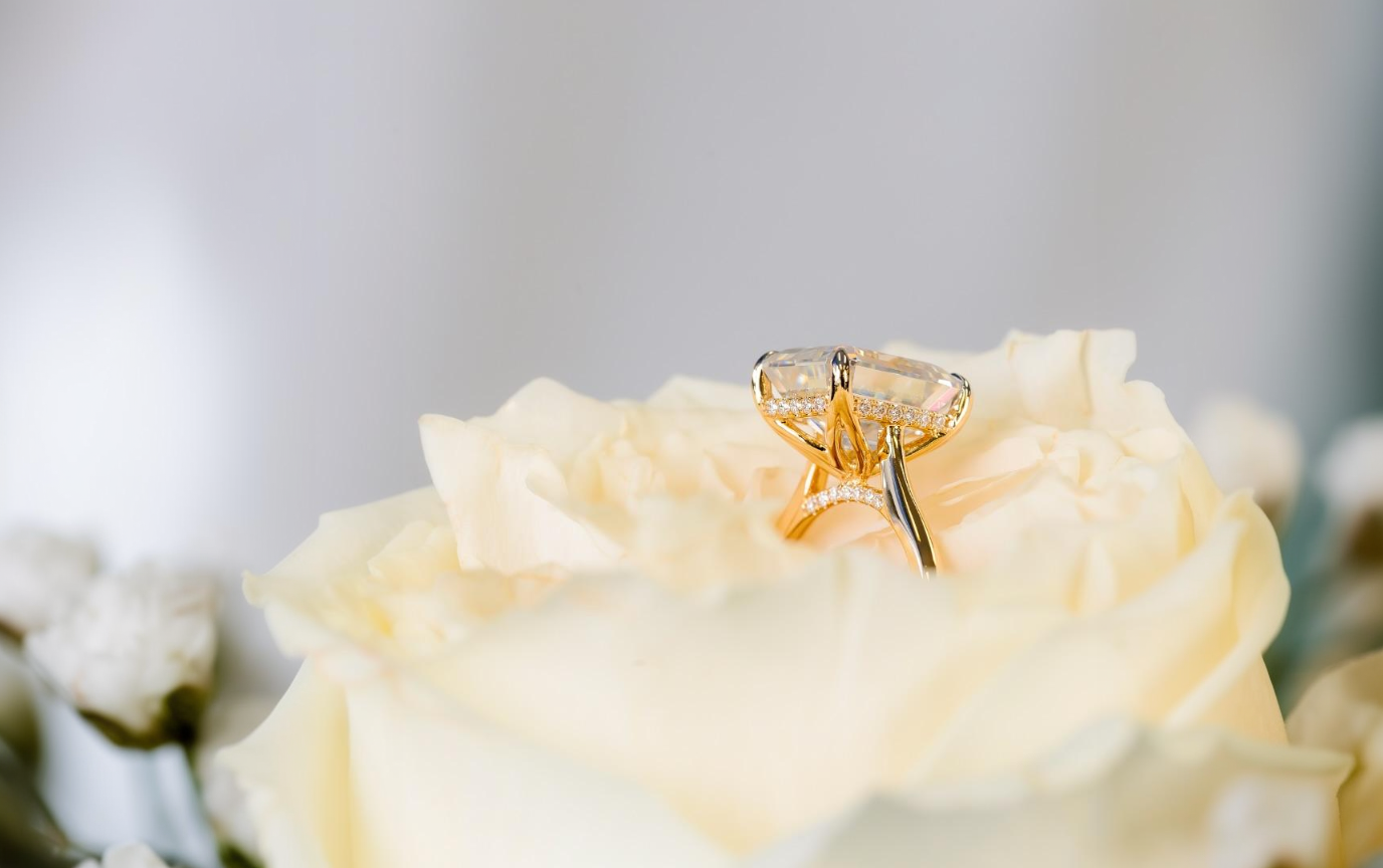 The Best Lab-Grown Solitaire Settings for Nurses and Active Lifestyles