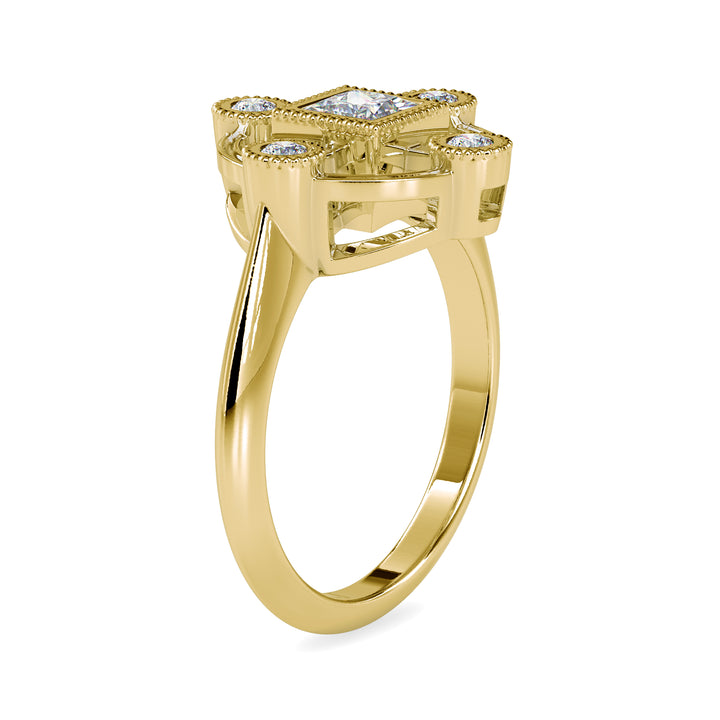 Beautiful Daisy Diamond Ring