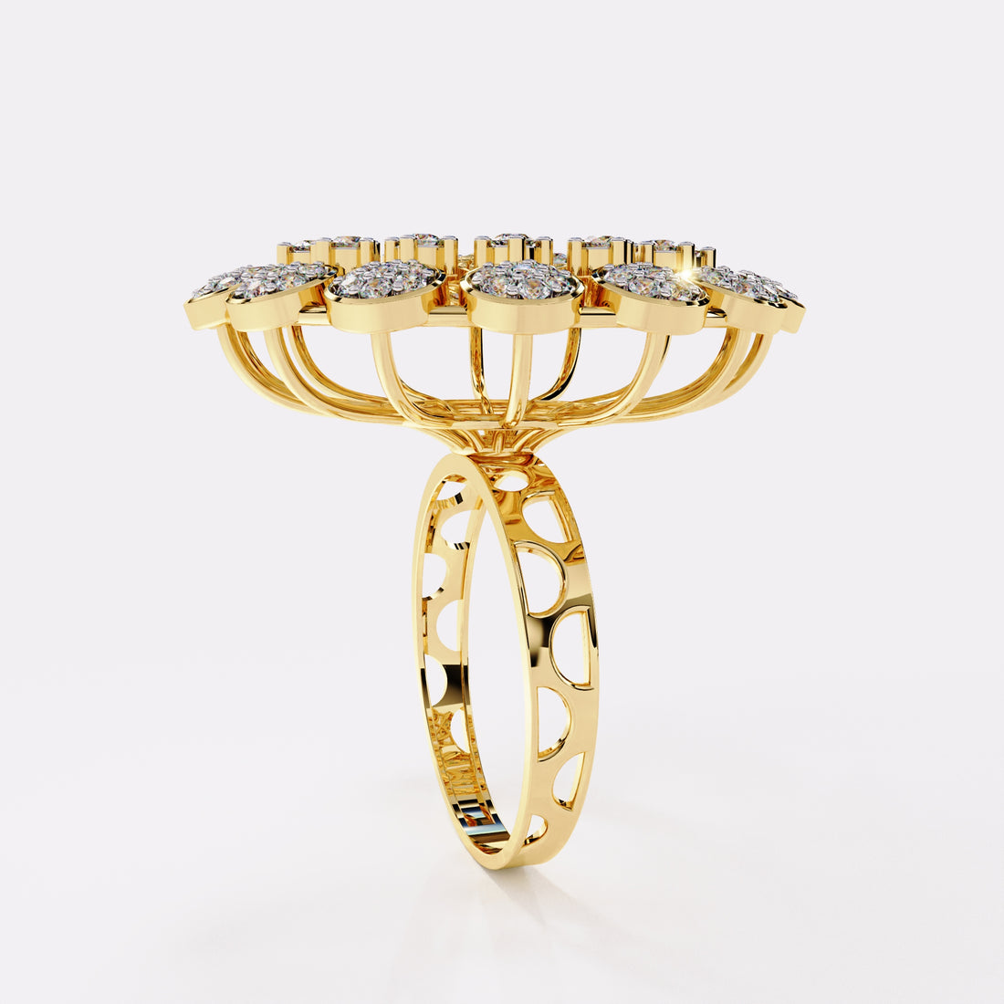 18k Gold Wide Cocktail Diamond Ring