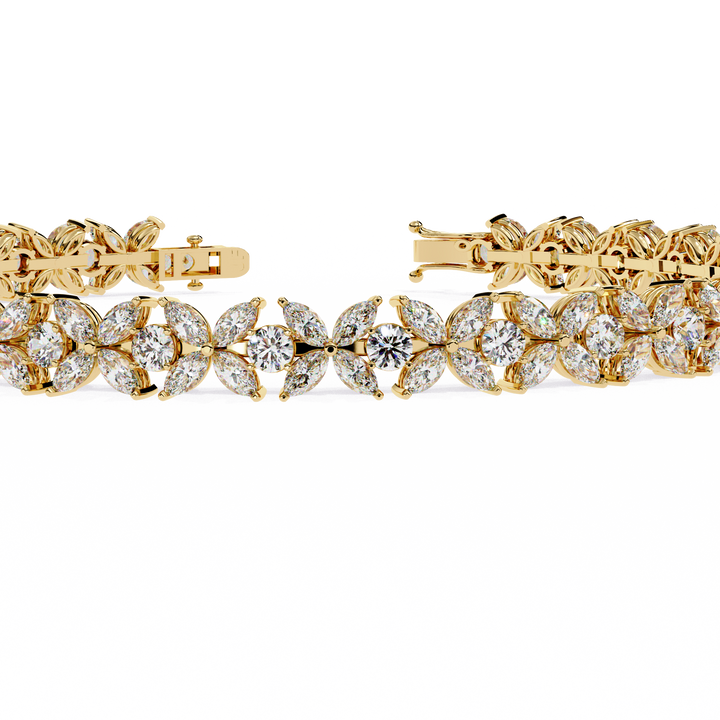 Blossom Brilliance – Diamond Bracelet in Petal-Inspired Setting