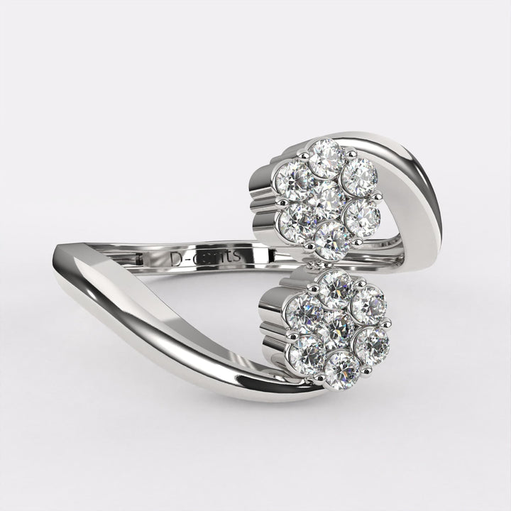 REgal blooming diamond ring in 925 Silver