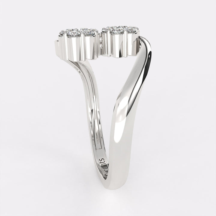 REgal blooming diamond ring in 925 Silver